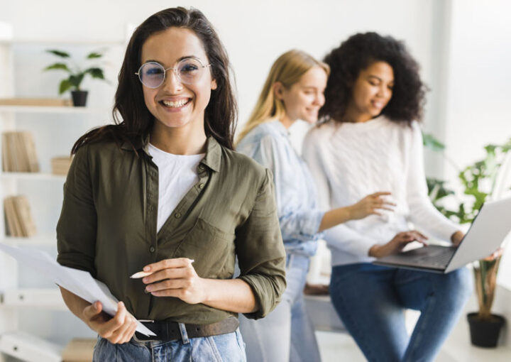 jeunes femmes en formation professionnelle
